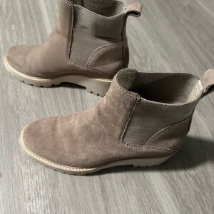 DV by Dolce Vita Tan Ankle Boots